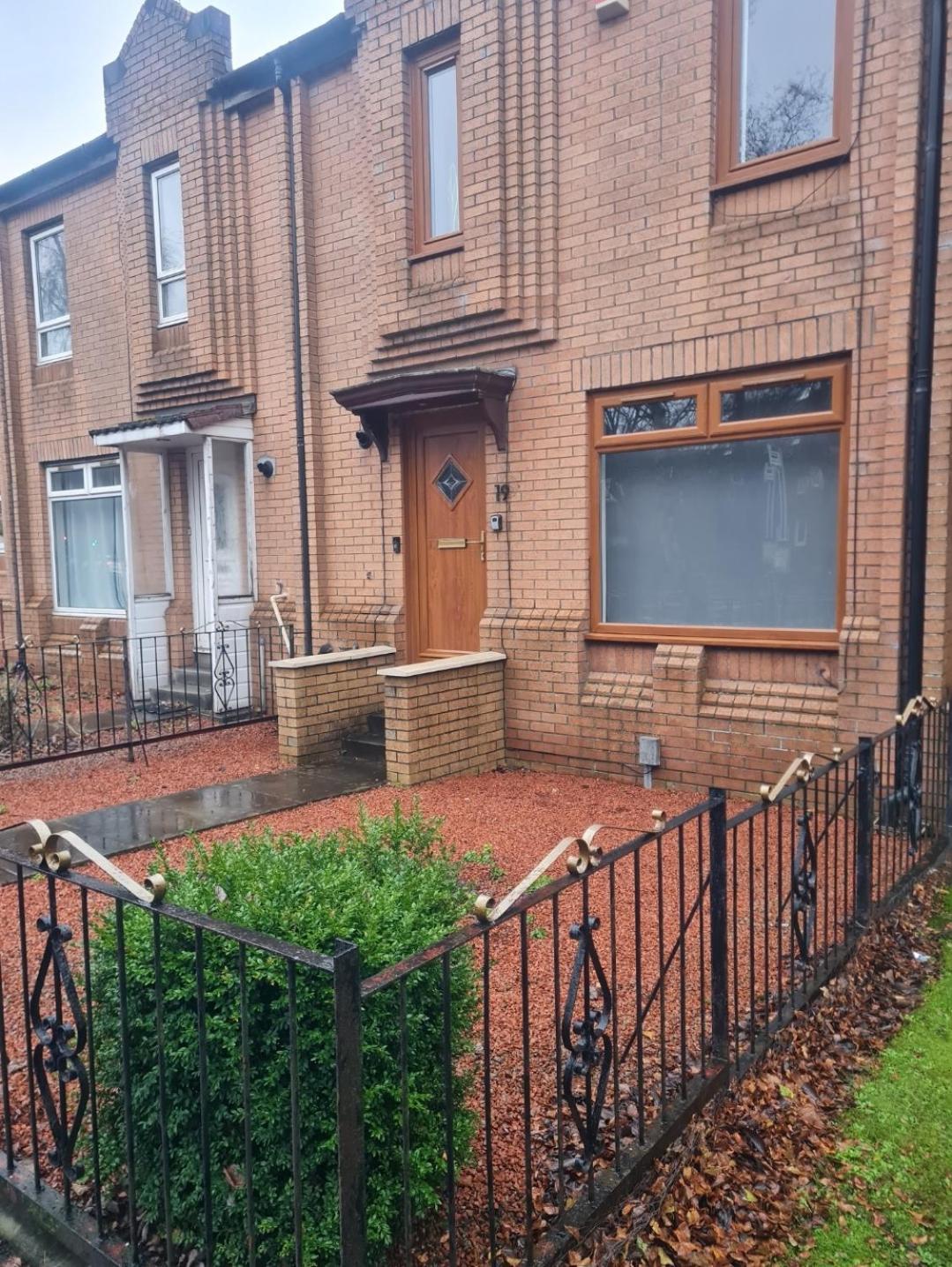 Bright 3br Walking Distance To Town - Free Parking Glasgow