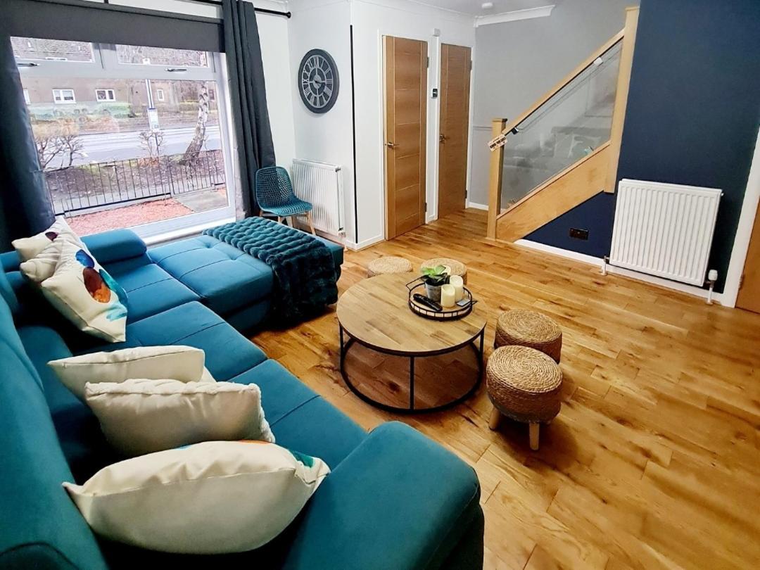 Apartment Bright 3br Walking Distance To Town - Free Parking